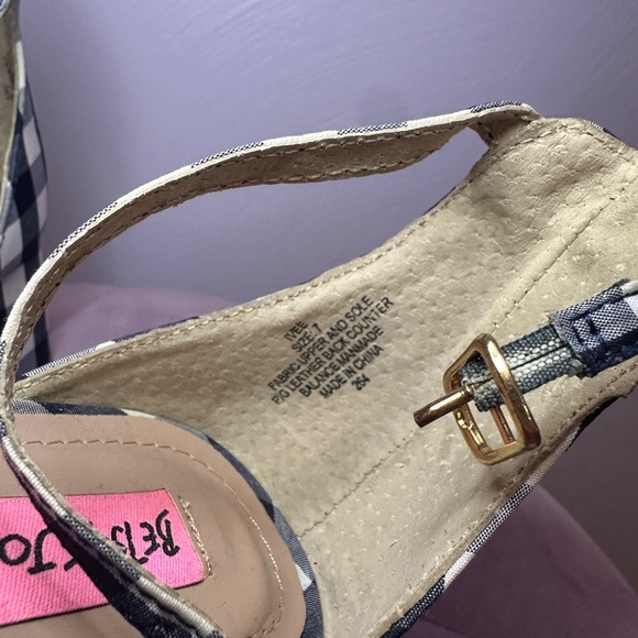 Betsey Johnson Black and White Checkered Gingham Women's Sandal Heels Size 7 - Picture 4 of 6